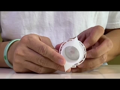 खाद्य और सौंदर्य प्रसाधनों के पैकेजिंग के लिए स्टैंड-अप बैग पैकेजिंग पर 33 मिमी प्लास्टिक स्पॉट कैप का उपयोग