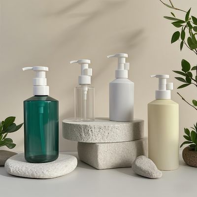 कॉस्मेटिक पैकेजिंग के लिए अनुकूलन योग्य लोगो प्रिंट के साथ 300ml-500ml PET सिलेंडर के आकार की लोशन पंप बोतल