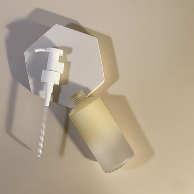 कॉस्मेटिक पैकेजिंग के लिए अनुकूलन योग्य लोगो प्रिंट के साथ 300ml-500ml PET सिलेंडर के आकार की लोशन पंप बोतल