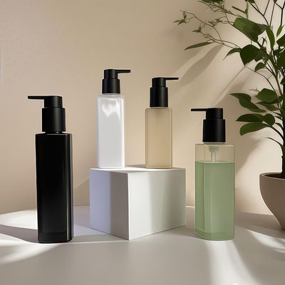 कस्टम रंगों में कॉस्मेटिक पर्सनल केयर पैकेजिंग के लिए प्रेस पंप सीलिंग के साथ PET प्लास्टिक स्क्वायर बोतल