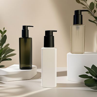 कस्टम रंगों में कॉस्मेटिक पर्सनल केयर पैकेजिंग के लिए प्रेस पंप सीलिंग के साथ PET प्लास्टिक स्क्वायर बोतल