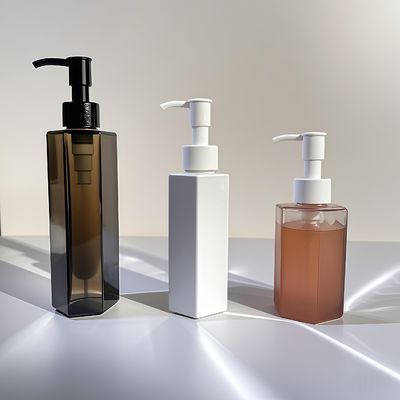 कॉस्मेटिक लोशन या शैम्पू के लिए प्रेस पंप सीलिंग के साथ हेक्सागोनल स्ट्रेट बॉडी पीईटी प्लास्टिक की बोतल 120ml 150ml 200ml क्षमता में