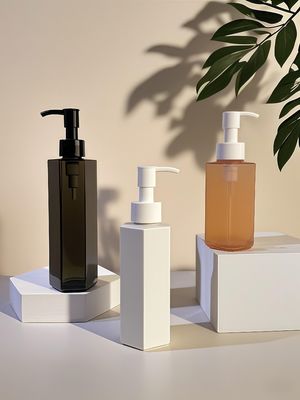 कॉस्मेटिक लोशन या शैम्पू के लिए प्रेस पंप सीलिंग के साथ हेक्सागोनल स्ट्रेट बॉडी पीईटी प्लास्टिक की बोतल 120ml 150ml 200ml क्षमता में