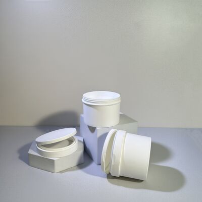 70 शीट स्किनकेयर कपास लाइनर खाद्य ग्रेड पीपी प्लास्टिक जार पिंजरों के साथ मैट सतह प्लास्टिक जार उत्पाद श्रेणी
