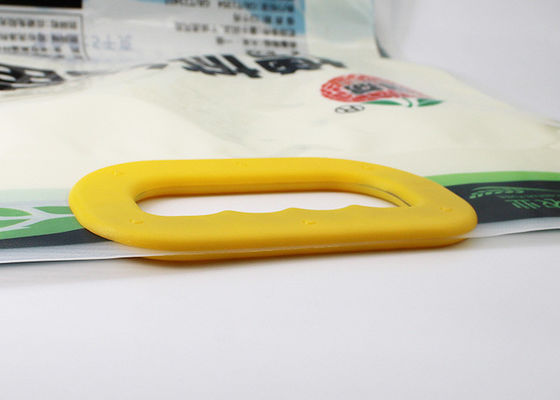 स्नैप-ऑन टाइप पीपी प्लास्टिक बैग हैंडल मल्टी - कलर पैक्ड ऑन 5 किग्रा चावल का आटा बैग